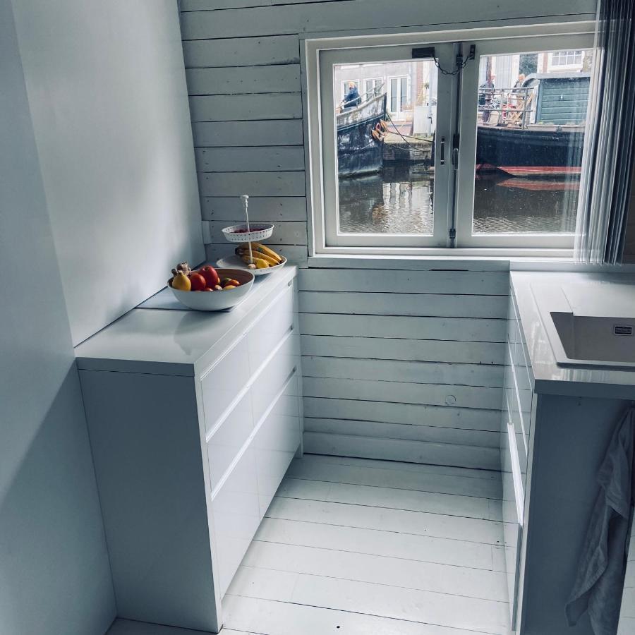 Houseboat Bonnie Bed & Breakfast Amsterdam Dış mekan fotoğraf
